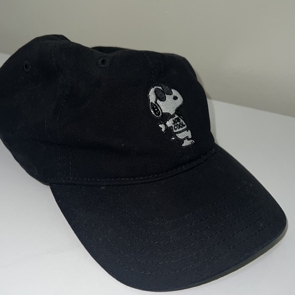 Bundle of Snoopy Hats - Picture 6 of 6